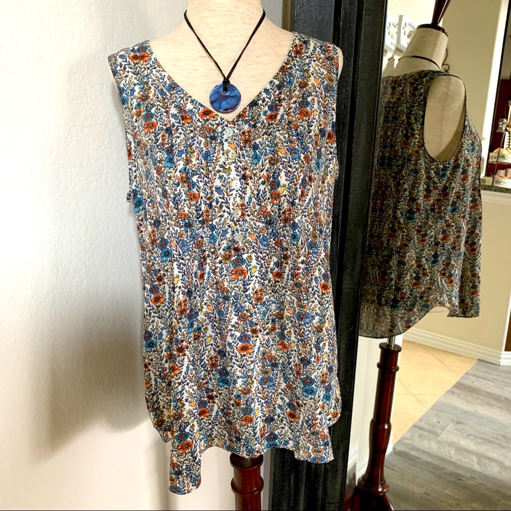 Rose + Olive Floral Sleeveless Blouse - Size Medium